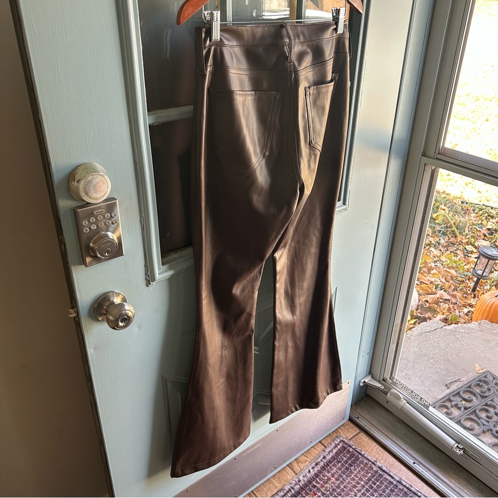 High-Rise Boho 60’s 70’s Flare Leg Vegan Leather Pants Chocolate Brown Hollister - Picture 4 of 10